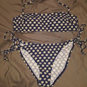 Daisy print bikini